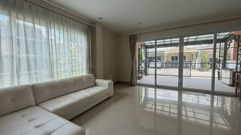 Urban Sathorn, Bangkok, Ratchaphruek Road, Bang Chak, Phasi Charoen, Bangkok, 3 Bedrooms, 300 sqm, Townhouse For Sale, by คุณ มณีรัตน์ ( เจี๊ยบ ), 500465919 - DDproperty.com