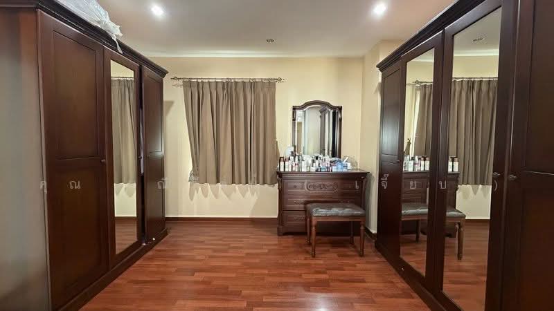 Urban Sathorn, Bangkok, Ratchaphruek Road, Bang Chak, Phasi Charoen, Bangkok, 3 Bedrooms, 300 sqm, Townhouse For Sale, by คุณ มณีรัตน์ ( เจี๊ยบ ), 500465919 - DDproperty.com