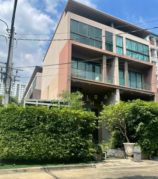 Baan Klang Muang Ratchayothin : บ้านกลางเมือง รัชโยธิน, กรุงเทพ, 464 ซอยพหลโยธิน, เสนานิคม, จตุจักร, กรุงเทพ, 202 ตร.ม., ทาวน์เฮ้าส์ ขาย, โดย Hathairat Rookphan, 500465927 - DDproperty.com