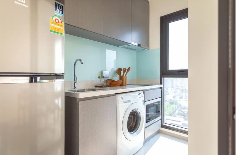 Rhythm Sukhumvit 36-38, Bangkok, 55 Soi Sukhumvit 36, Sukhumvit Road, Phra Kanong, Khlong Toei, Bangkok, 1 Bedroom, 35 sqm, Condo For Rent, by Hathairat Rookphan, 500465948 - DDproperty.com