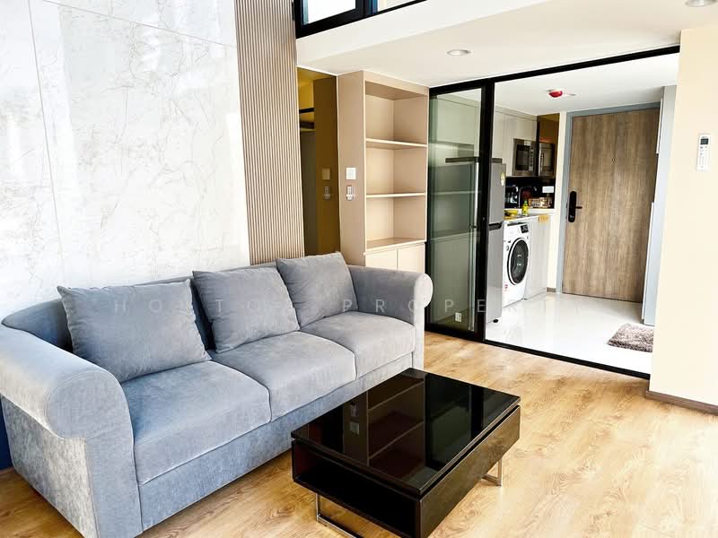 SOHO Bangkok Ratchada, Bangkok, 74 Pracha Rat Bamphen Rd, Huai Khwang, Bangkok, 1 Bedroom, 38 sqm, Condo For Rent, by Holtop Property, 500465966 - DDproperty.com