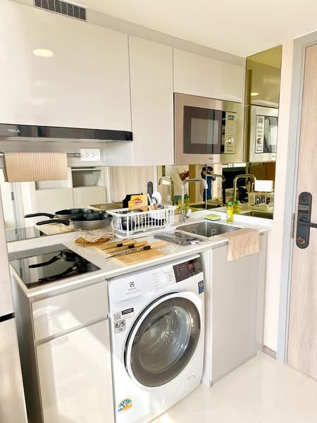 SOHO Bangkok Ratchada, Bangkok, 74 Pracha Rat Bamphen Rd, Huai Khwang, Bangkok, 1 Bedroom, 38 sqm, Condo For Rent, by Holtop Property, 500465966 - DDproperty.com