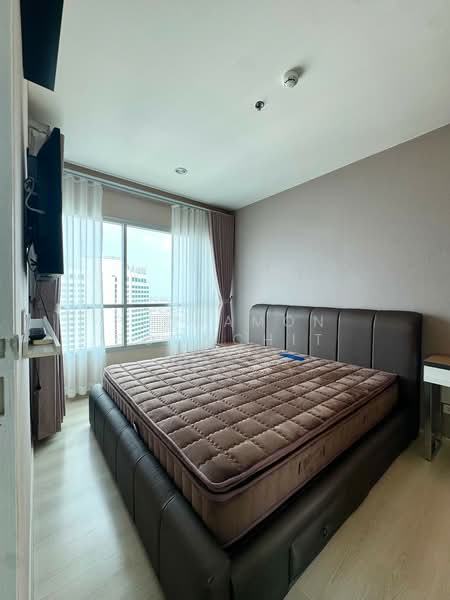 Life Ratchadapisek, Bangkok, 279 Ratchadapisaek Road, Huai Khwang, Bangkok, 2 Bedrooms, 46 sqm, Condo For Sale, by Pichamon Boonchit, 500465977 - DDproperty.com
