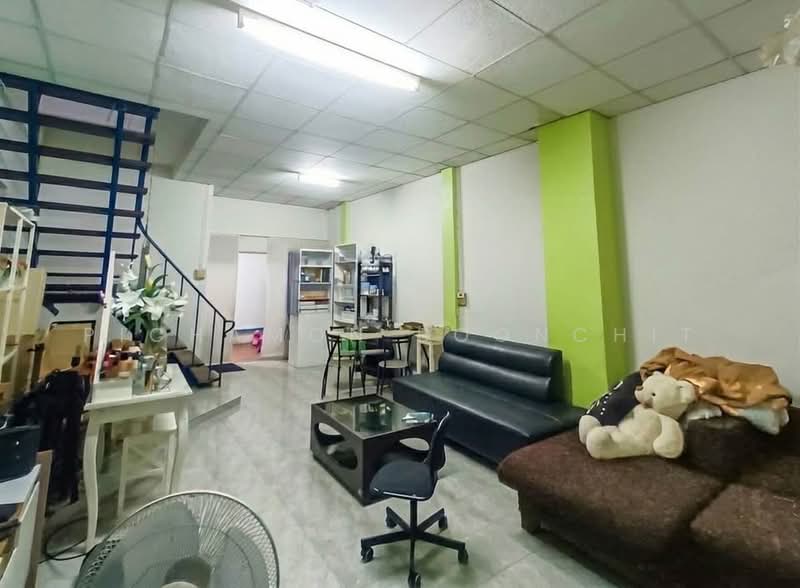 2-BR Townhouse, Bangkok, Phlapphla, Wang Thonglang, Bangkok, 2 Bedrooms, 75 sqm, Townhouse For Sale, by Pichamon Boonchit, 500465981 - DDproperty.com