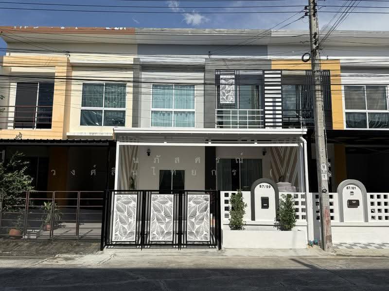 เพ็ญศิริ 4 ถนนเลียบวารี25/1 โคกแฝด หนองจอก คู้ขวา, bangkok, เลียบวารี25/1, Khok Faed, Nong Chok, Bangkok, 4 Bedrooms, 80 sqm, Townhouse For Sale, by นภัสศรณ์ วงศ์สินไทยกร (นันท์), 500465993 - DDproperty.com