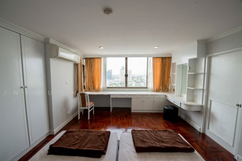 Oriental Towers, Bangkok, 25 Soi Ekkamai 12, Ekkamai Road, Khlong Tan Nua, Watthana, Bangkok, 3 Bedrooms, 350 sqm, Condo For Sale, by Intouch Abhinorasaeth, 500466029 - DDproperty.com