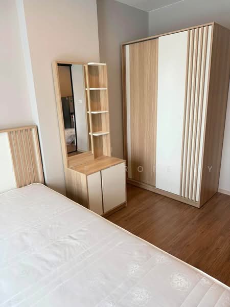 Lumpini Selected Charan 65-Sirinthon Station, Bangkok, Soi Charan Sanitwong 65, Bang Bamru, Bang Phlat, Bangkok, 1 Bedroom, 28 sqm, Condo For Rent, by Holtop Property, 500466034 - DDproperty.com