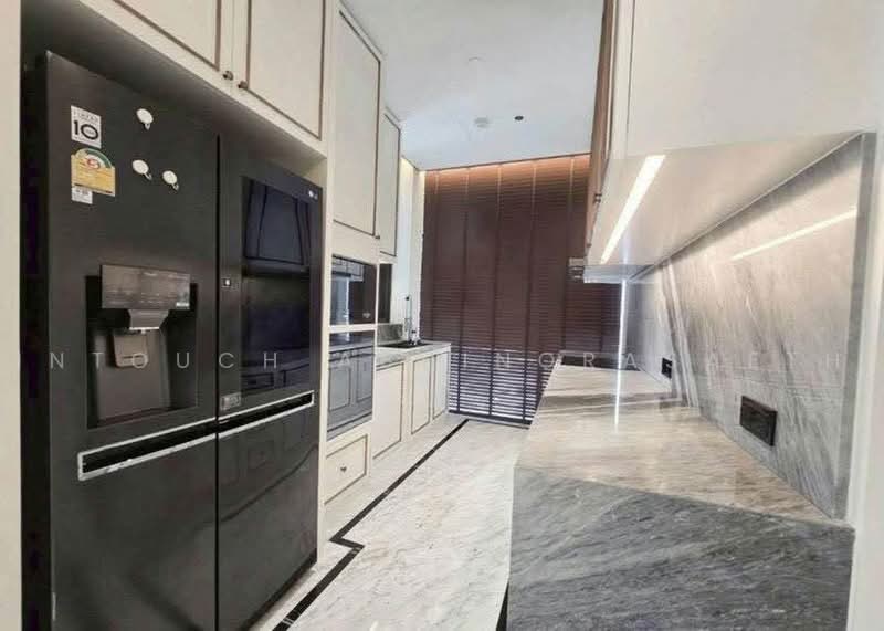 The Esse at Singha Complex, Bangkok, 1788 New Petchaburi Rd, Khlongtoei Nua, Watthana, Bangkok, 3 Bedrooms, 285 sqm, Condo For Rent, by Intouch Abhinorasaeth, 500466055 - DDproperty.com