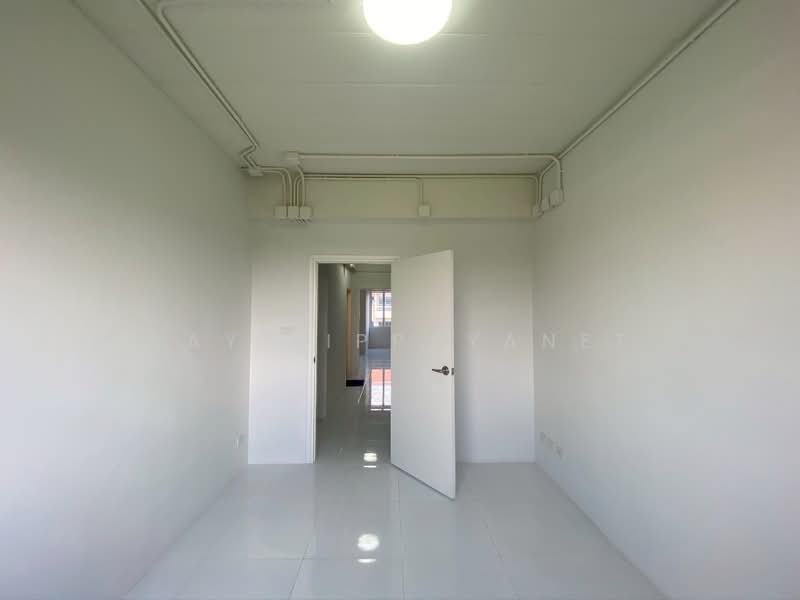 Four-story commercial building, Kantana Soi, Nonthaburi, Bang Yai, Nonthaburi, 4 Bedrooms, 92 sqm, Townhouse For Sale, by Kay Tippayanet, 500466070 - DDproperty.com