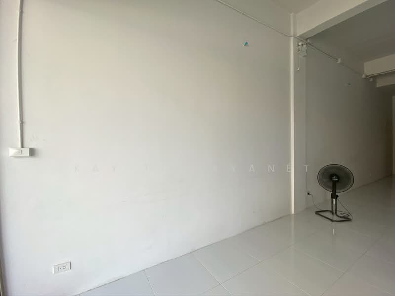 Four-story commercial building, Kantana Soi, Nonthaburi, Bang Yai, Nonthaburi, 4 Bedrooms, 92 sqm, Townhouse For Sale, by Kay Tippayanet, 500466070 - DDproperty.com