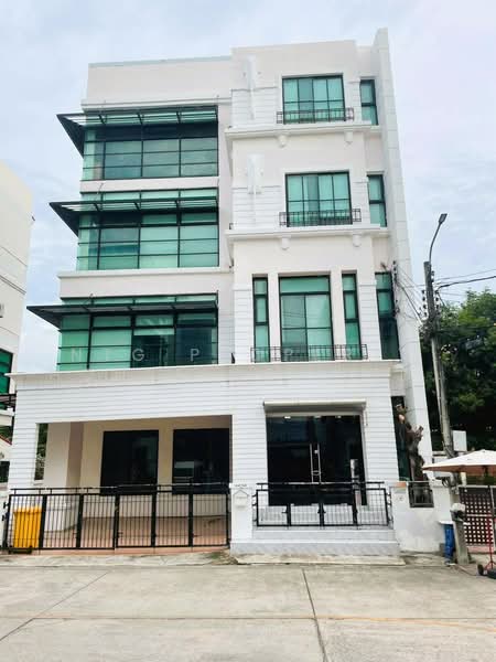 Baan Klang Krung Office Park Ladprao 71 : บ้านกลางกรุง ออฟฟิศ พาร์ค ลาดพร้าว 71, กรุงเทพ, ซอยลาดพร้าว 71 ถนนนาคนิวาส, ลาดพร้าว, กรุงเทพ, 493 ตร.ม., ทาวน์เฮ้าส์ ให้เช่า, โดย NTG Property House Co.,Ltd., 500466076 - DDproperty.com