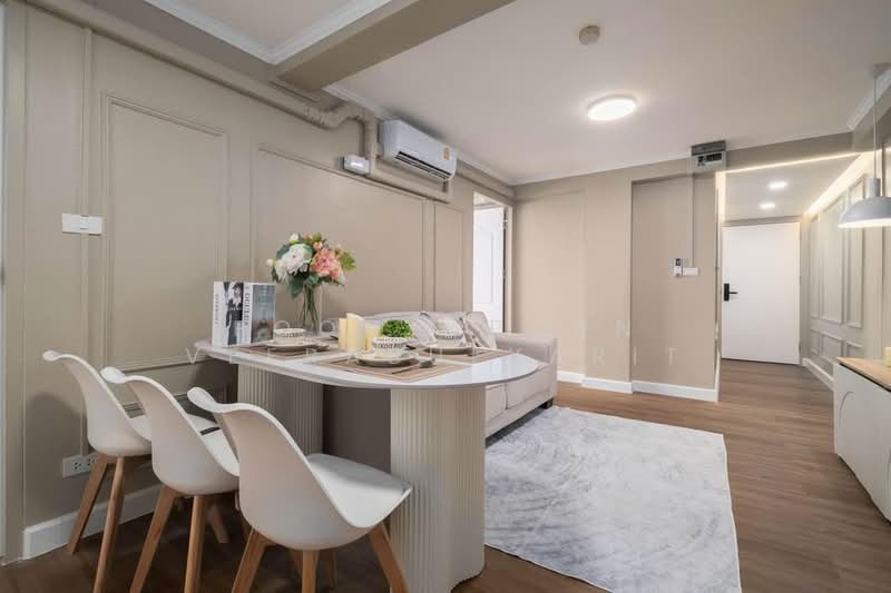 Century Park, Bangkok, 49 22 Vibhavadi-Rangsit Road, Jom Phon, Chatuchak, Bangkok, 2 Bedrooms, 49 sqm, Condo For Sale, by Poonyaporn Veerabulyarit, 500466124 - DDproperty.com