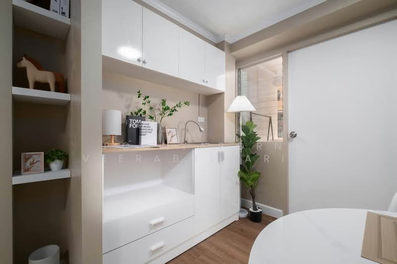 Century Park, Bangkok, 49 22 Vibhavadi-Rangsit Road, Jom Phon, Chatuchak, Bangkok, 2 Bedrooms, 49 sqm, Condo For Sale, by Poonyaporn Veerabulyarit, 500466124 - DDproperty.com