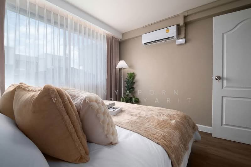 Century Park, Bangkok, 49 22 Vibhavadi-Rangsit Road, Jom Phon, Chatuchak, Bangkok, 2 Bedrooms, 49 sqm, Condo For Sale, by Poonyaporn Veerabulyarit, 500466124 - DDproperty.com