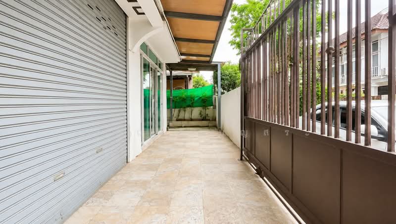 Baan Rangsiya.: หมู่บ้านรังสิยา, Bangkok, รามอินทรา 74, Khan Na Yao, Bangkok, 3 Bedrooms, 140 sqm, Semi-Detached House (Twin House) For Sale, by กรกฤตย์ บุญสระ, 500466137 - DDproperty.com