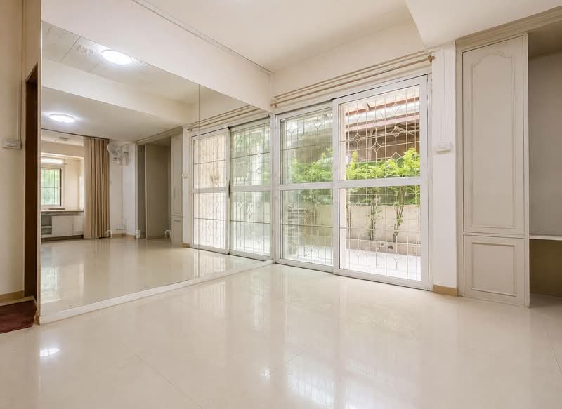 Baan Rangsiya.: หมู่บ้านรังสิยา, Bangkok, รามอินทรา 74, Khan Na Yao, Bangkok, 3 Bedrooms, 140 sqm, Semi-Detached House (Twin House) For Sale, by กรกฤตย์ บุญสระ, 500466137 - DDproperty.com