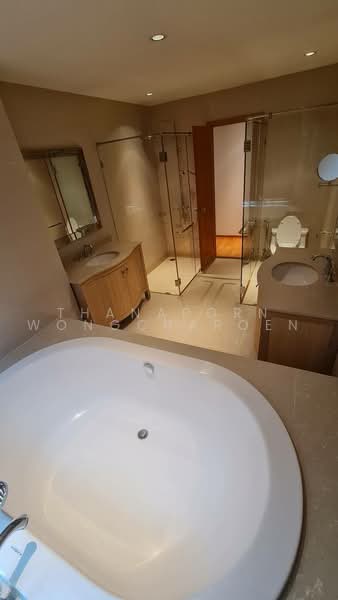 The Empire Place, Bangkok, 88 Narathiwatratchanakharin Road, Thung Maha Mek, Sathon, Bangkok, 3 Bedrooms, 156 sqm, Condo For Rent, by Thanaporn Wongcharoen, 500466166 - DDproperty.com