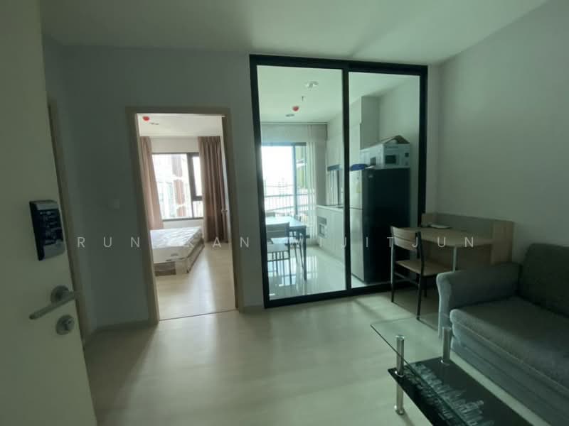 Life Pinklao, Bangkok, Boromarajonani Road, Bang Bamru, Bang Phlat, Bangkok, 1 Bedroom, 31 sqm, Condo For Sale, by Rungkan Wijitjun, 500466172 - DDproperty.com
