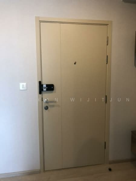 Life Pinklao, Bangkok, Boromarajonani Road, Bang Bamru, Bang Phlat, Bangkok, 1 Bedroom, 31 sqm, Condo For Sale, by Rungkan Wijitjun, 500466172 - DDproperty.com