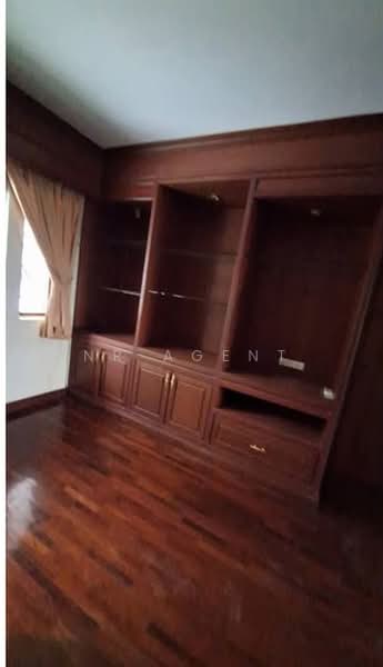 บ้านเดี่ยว 2 หลัง ติดกับมหาวิทยาลัยหอการค้า, Bangkok, Din Daeng, Bangkok, 7 Bedrooms, 400 sqm, Single Detached House For Sale, by NR AGENT, 500466232 - DDproperty.com