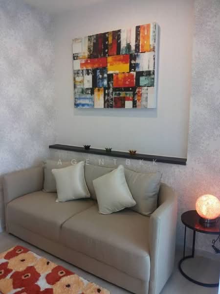 Life Ratchadapisek, bangkok, 279 Ratchadapisaek Road, Huai Khwang, Bangkok, 1 Bedroom, 32 sqm, Condo For Rent, by Agentbkk, 500466244 - DDproperty.com