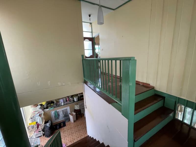 Wood house 2 bedroom plus separate maid house and garden around BTS Saphan Khwai, Bangkok, ประดิพัทธ์, Samsen Nai, Phaya Thai, Bangkok, 2 Bedrooms, 200 sqm, Single Detached House For Rent, by ปรีชา จิตต์สมนึก, 500466271 - DDproperty.com