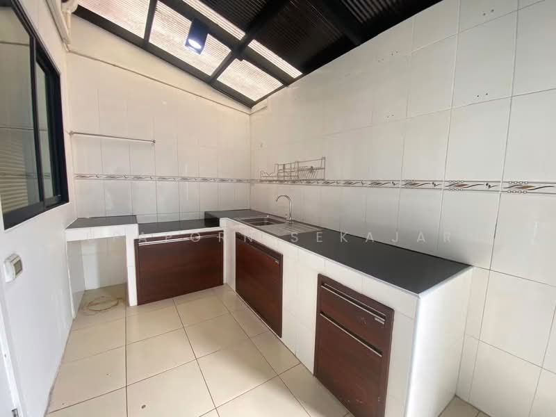S Gate Chaengwattana-Kanjanapisek, Nonthaburi, Soi Imam Safi'i Road, Lahan, Bang Bua Thong, Nonthaburi, 3 Bedrooms, 100 sqm, Townhouse For Sale, by Supaporn Sekajarn, 500466352 - DDproperty.com