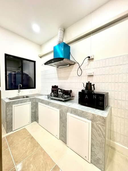 บ้านเดี่ยวหรูให้เช่า ห้วยขวาง – สุทธิสาร – รัชดา, Bangkok, Huai Khwang, Bangkok, 5 Bedrooms, 180 sqm, Single Detached House For Rent, by Wuthikorn Prasomsan, 500466361 - DDproperty.com