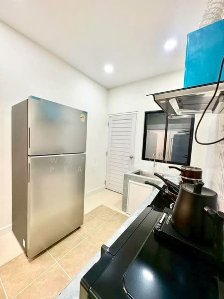 บ้านเดี่ยวหรูให้เช่า ห้วยขวาง – สุทธิสาร – รัชดา, Bangkok, Huai Khwang, Bangkok, 5 Bedrooms, 180 sqm, Single Detached House For Rent, by Wuthikorn Prasomsan, 500466361 - DDproperty.com