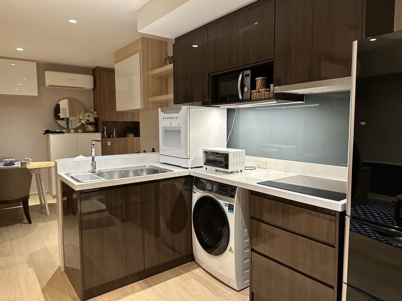 Runesu Thonglor 5, Bangkok, 82 Padi Madi Alley, Khlong Tan Nua, Watthana, Bangkok, 2 Bedrooms, 45 sqm, Condo For Rent, by Holtop Property, 500466383 - DDproperty.com