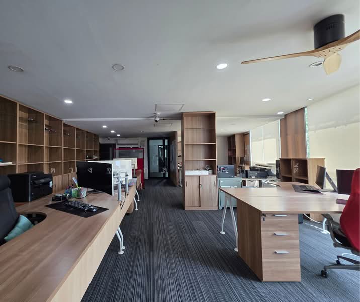 Office building 4.5 storey Krungthepkreetha - Motorway road side, Bangkok, คู่ขนานมอเตอร์เวย์, Thap Chang, Saphan Sung, Bangkok, , 1,163 sqm, Office Space For Sale, by ดวงจงกล ชุ่มสวัสดิ์, 500466403 - DDproperty.com