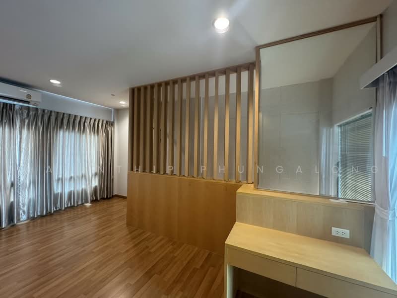 Baan Klang Muang Urbanion Rama 9-Ladprao, Bangkok, Soi Ladprao 84, Ladprao Road, Wang Thonglang, Bangkok, 3 Bedrooms, 180 sqm, Townhouse For Rent, by Charinthip Phungalong, 500466408 - DDproperty.com