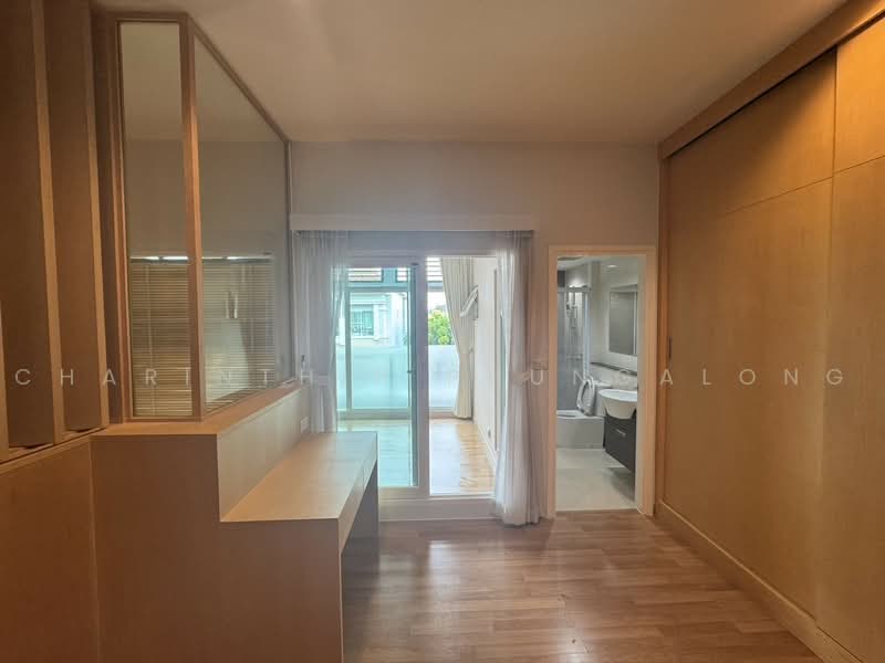 Baan Klang Muang Urbanion Rama 9-Ladprao, Bangkok, Soi Ladprao 84, Ladprao Road, Wang Thonglang, Bangkok, 3 Bedrooms, 180 sqm, Townhouse For Rent, by Charinthip Phungalong, 500466408 - DDproperty.com