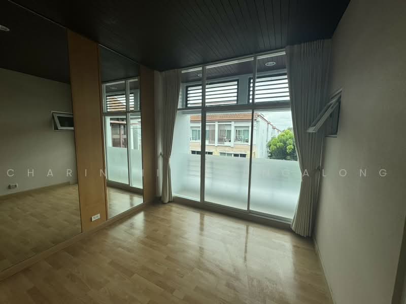 Baan Klang Muang Urbanion Rama 9-Ladprao, Bangkok, Soi Ladprao 84, Ladprao Road, Wang Thonglang, Bangkok, 3 Bedrooms, 180 sqm, Townhouse For Rent, by Charinthip Phungalong, 500466408 - DDproperty.com