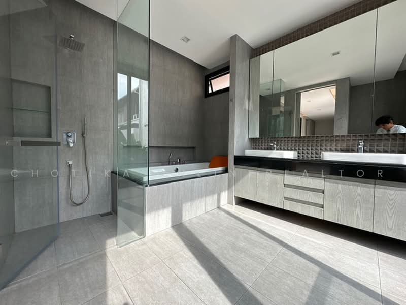 บ้านเดี่ยว สุขุมวิท 39, กรุงเทพ, sukhumvit 39, คลองตันเหนือ, วัฒนา, กรุงเทพ, 350 ตร.ม., บ้านเดี่ยว ให้เช่า, โดย chotika onlinerealtor, 500466417 - DDproperty.com