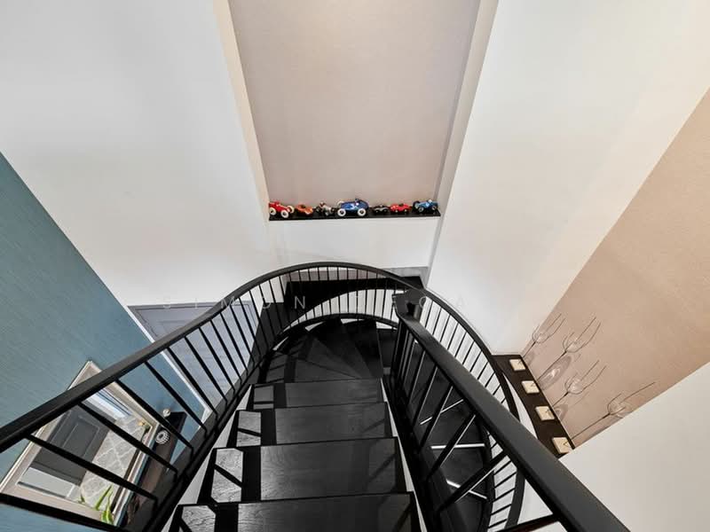 The Empire Place, Bangkok, 88 Narathiwatratchanakharin Road, Thung Maha Mek, Sathon, Bangkok, 2 Bedrooms, 108 sqm, Condo For Rent, by Simon Decalf, 500466439 - DDproperty.com