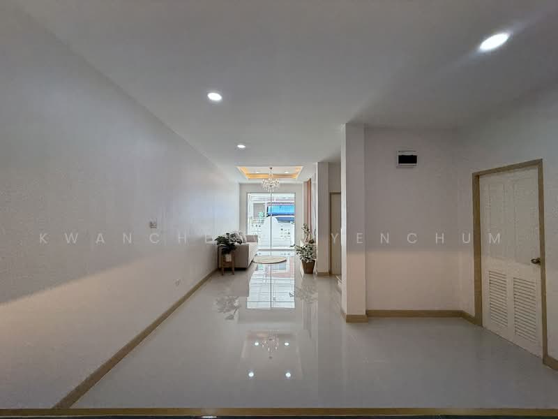 Pensiri 4, Bangkok, Soi Muban Phen Siri 4 Liap Wari, Nong Chok, Bangkok, 4 Bedrooms, 85 sqm, Townhouse For Sale, by Kwancheewa Yenchum, 500466541 - DDproperty.com