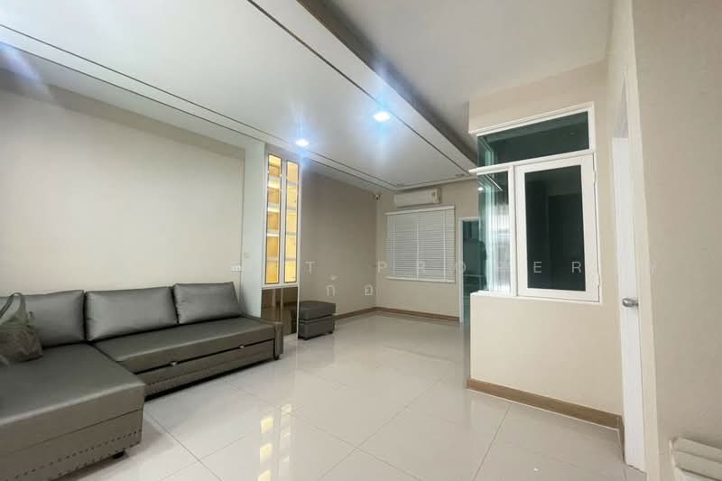 Golden Town 3 Bangna-Suanluang : โกลเด้น ทาวน์ 3 บางนา-สวนหลวง, กรุงเทพ, ถนนกาญจนาภิเษก, ประเวศ, กรุงเทพ, 145 ตร.ม., ทาวน์เฮ้าส์ ขาย, โดย The Best Property ก้อ, 500466566 - DDproperty.com
