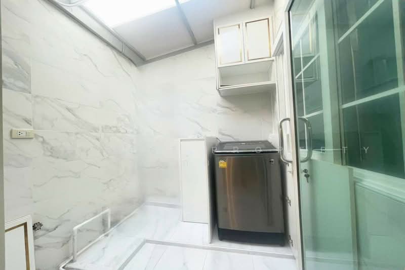 Golden Town 3 Bangna-Suanluang, Bangkok, Kanchanaphisek Road, Prawet, Bangkok, 3 Bedrooms, 145 sqm, Townhouse For Sale, by The Best Property ก้อ, 500466566 - DDproperty.com
