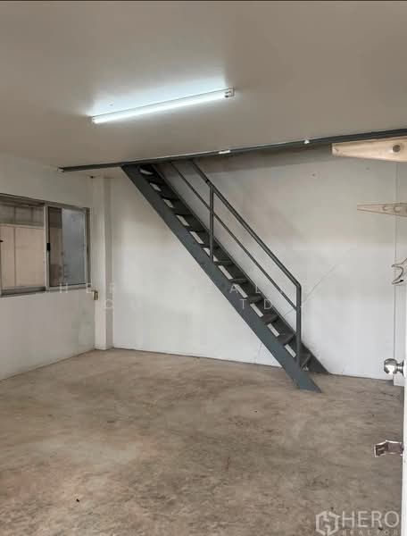 For rent or sale Warehouse 720 sq.m. BTS Punnawithi Phra Khanong, Bangkok HRE01159, Bangkok, Bang Chak, Phra Khanong, Bangkok, , 720 sqm, Warehouse/Factory For Rent, by Hero Realtor Co., Ltd., 500466571 - DDproperty.com