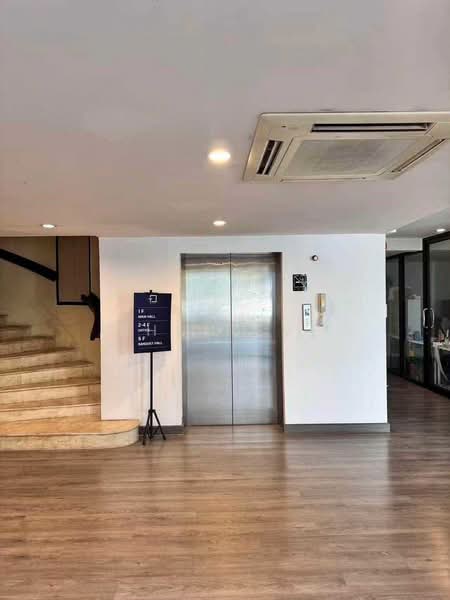 อาคารสำนักงาน ริมถนนรัชดาภิเษก ทำเลดี ใกล้ MRT สุทธิสาร ให้เช่า ( SPSEVE2187 ), กรุงเทพ, รัชดาภิเษก, สามเสนนอก, ห้วยขวาง, กรุงเทพ, 2,000 ตร.ม., สำนักงาน ให้เช่า, โดย Khun EVE, 500466574 - DDproperty.com