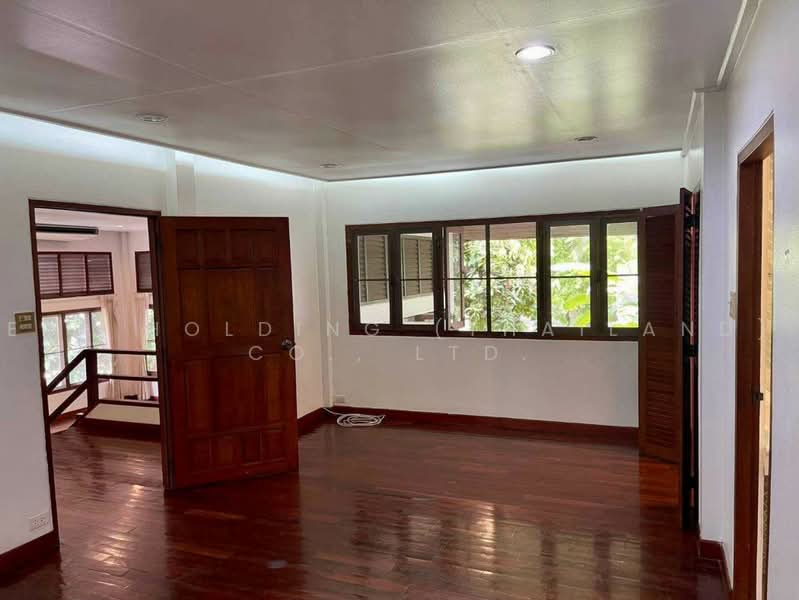 หรือ ขายพร้อมผู้เช่า พร้อมสวนส่วนตัวขนาดใหญ่, Bangkok, Lumphini, Pathum Wan, Bangkok, 2 Bedrooms, 220 sqm, Single Detached House For Sale, by ERA Holding (Thailand) Co., Ltd., 500466582 - DDproperty.com