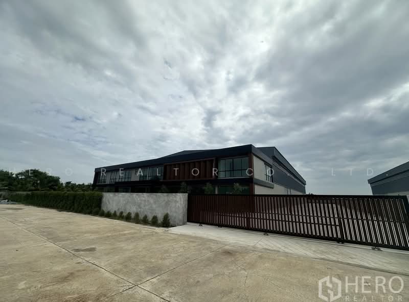 For rent or sale Factory 3600 sq.m. in Naraphirom, Bang Len, Nakhon Pathom HRE01160, Nakhon Pathom, Naraphirom, Bang Len, Nakhon Pathom, , 3,600 sqm, Warehouse/Factory For Sale, by Hero Realtor Co., Ltd., 500466584 - DDproperty.com