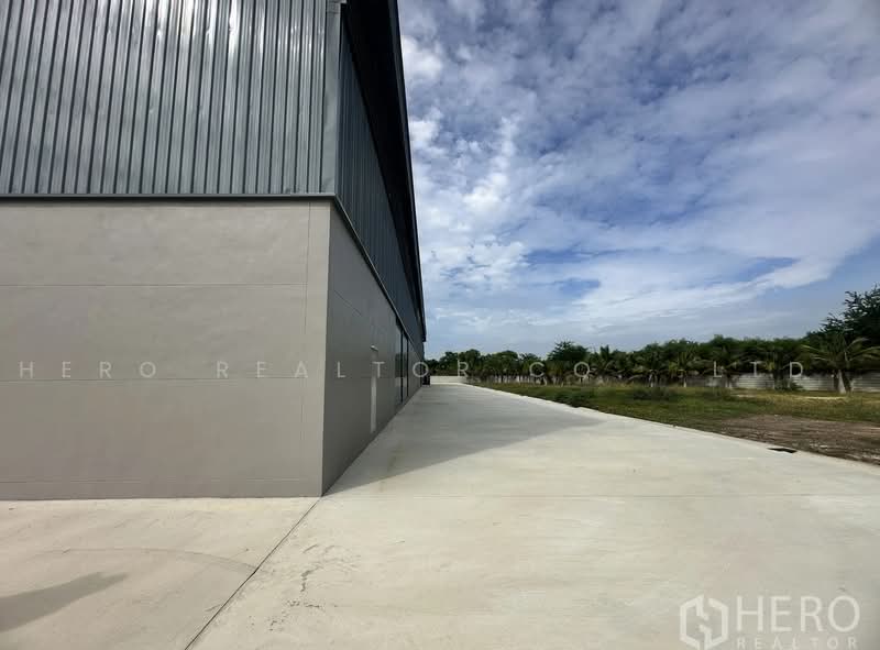 For rent or sale Factory 3600 sq.m. in Naraphirom, Bang Len, Nakhon Pathom HRE01160, Nakhon Pathom, Naraphirom, Bang Len, Nakhon Pathom, , 3,600 sqm, Warehouse/Factory For Sale, by Hero Realtor Co., Ltd., 500466584 - DDproperty.com