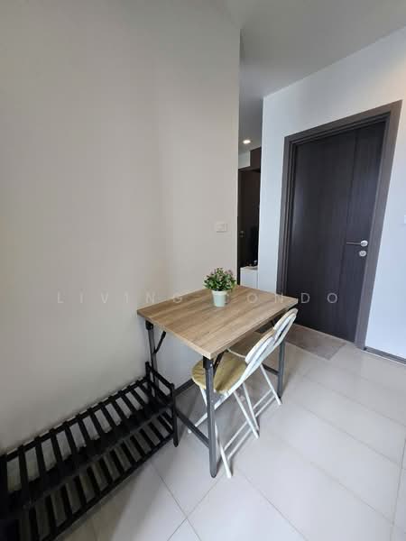 The Base Park West Sukhumvit 77, Bangkok, 11 Soi Sukhumvit 77 Sukhumvit Road, Phra Kanong Nua, Watthana, Bangkok, 1 Bedroom, 26 sqm, Condo For Rent, by Living Condo, 500466588 - DDproperty.com