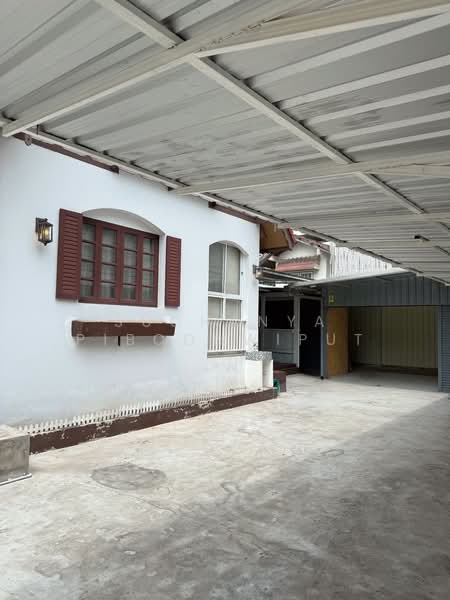 House For Rent Thonglor Private And Quiet, Bangkok, ทองหล่อ, Khlong Tan Nua, Watthana, Bangkok, 3 Bedrooms, 320 sqm, Single Detached House For Rent, by Suchanya Piboonwiput, 500466602 - DDproperty.com