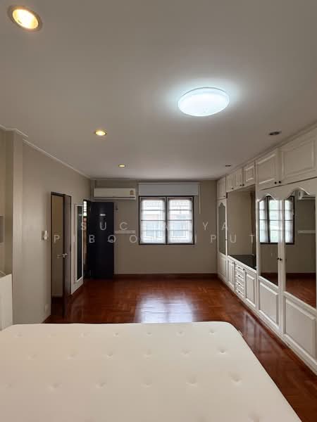 House For Rent Thonglor Private And Quiet, กรุงเทพ, ทองหล่อ, คลองตันเหนือ, วัฒนา, กรุงเทพ, 320 ตร.ม., บ้านเดี่ยว ให้เช่า, โดย Suchanya Piboonwiput, 500466602 - DDproperty.com