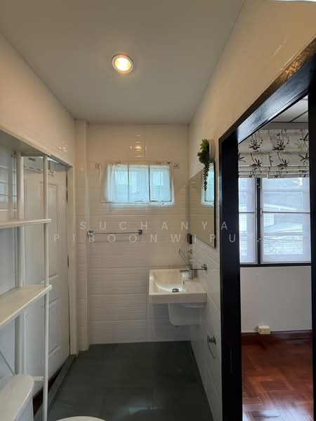 House For Rent Thonglor Private And Quiet, กรุงเทพ, ทองหล่อ, คลองตันเหนือ, วัฒนา, กรุงเทพ, 320 ตร.ม., บ้านเดี่ยว ให้เช่า, โดย Suchanya Piboonwiput, 500466602 - DDproperty.com