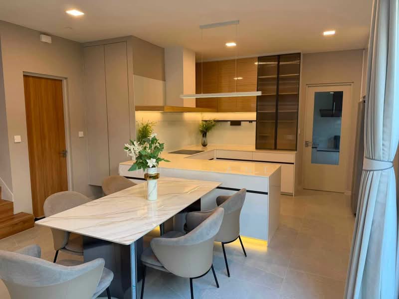 Mantana Bangna Km.15, Samut Prakan, 456 Bangna-Trad Road Km.15, Bang Chalong, Bang Plee, Samut Prakan, 4 Bedrooms, 288 sqm, Single Detached House For Rent, by Khun Jane, 500466614 - DDproperty.com