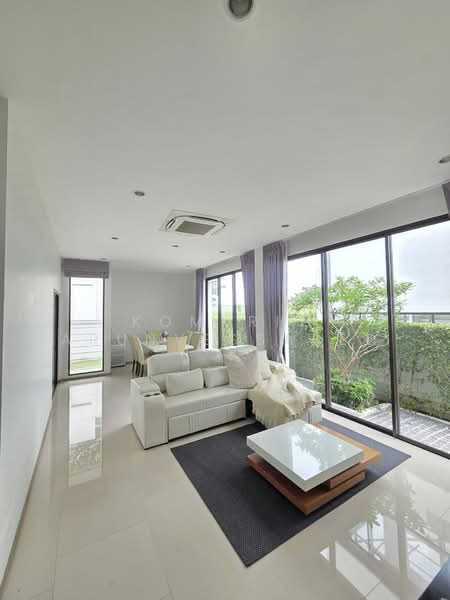 Aerie Srinakarin-Krungthepkreetha, Bangkok, Srinakarin - Romklao Road, Khlong Song Ton Nun, Lat Krabang, Bangkok, 4 Bedrooms, 390 sqm, Single Detached House For Rent, by Komkrit Arunvessased, 500466622 - DDproperty.com